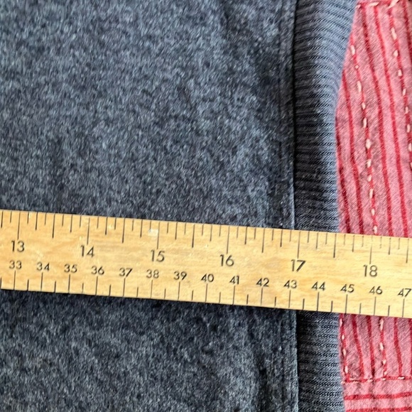 Kismet women’s XS soft Heather Gray Knit Top - Picture 8 of 15